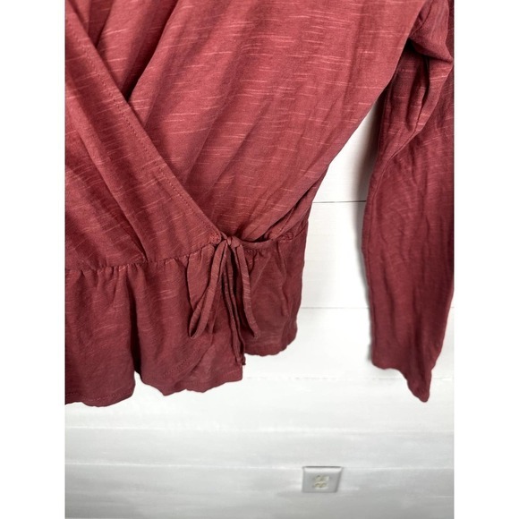 NWT Dry Good (LUSH) Dusty Rose wrap front long sleeve blouse sz M - Picture 3 of 7